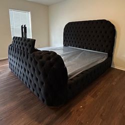 Tufted Design Gray/Black Fireplace and Lift TV Bed Queen Bed Frame/King Size Bed Frame ⭐$39 Down Payment with Financing ⭐ 90 Days same as cash