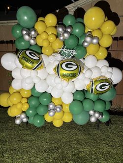 Balloon wall
