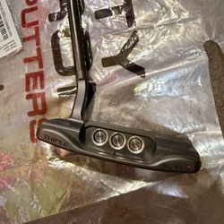 Triple black Scotty Cameron Santa Fe