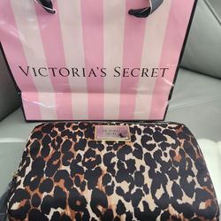 Makeup Clutch - Victoria Secret