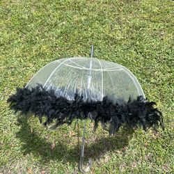 Stylish Black Umbrella with Feather Detail – Great for Prom & Photoshoots