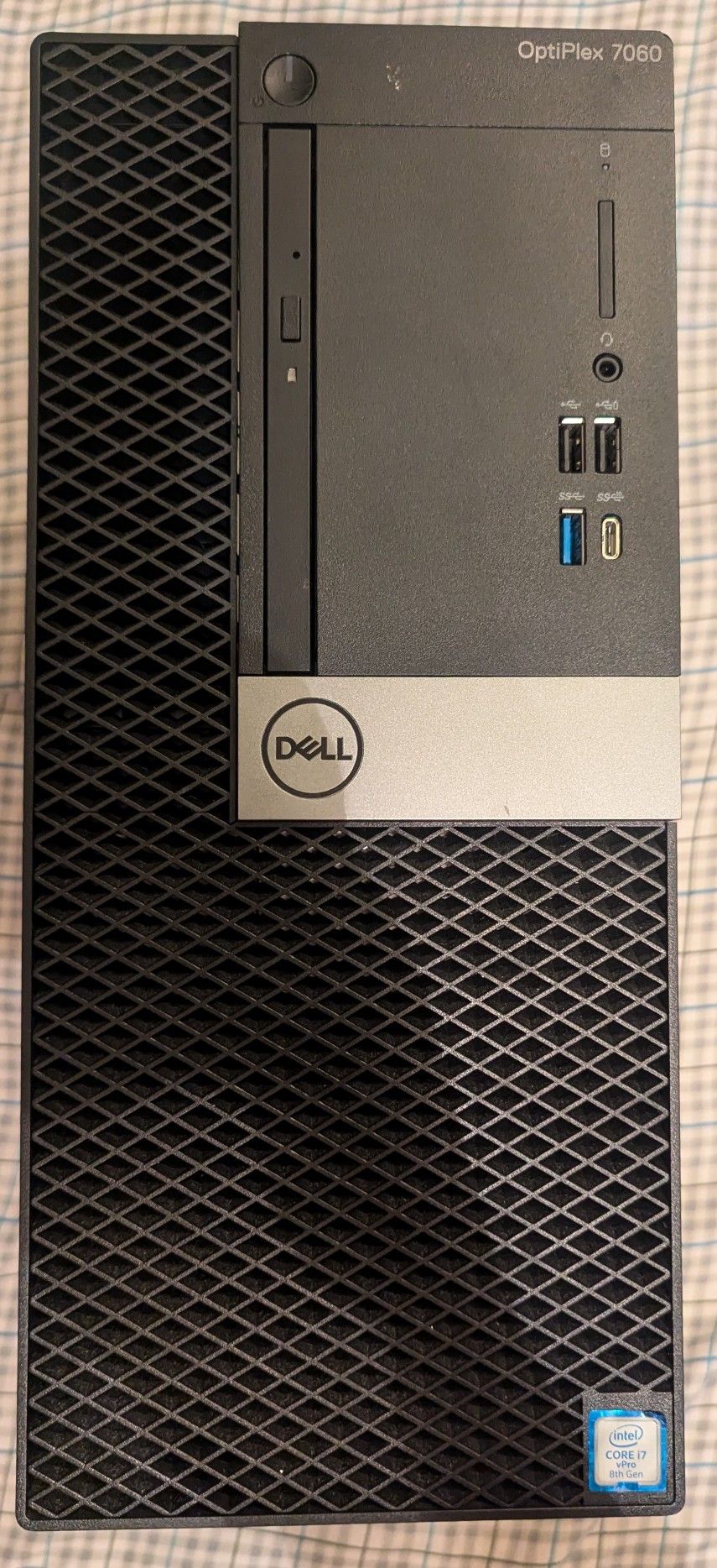 Dell Optiplex 7060 - i7, 16gb Ram, 120gb SDD w/ 22" Monitor