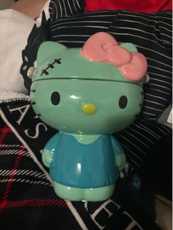 Hello Kitty ceramic jar