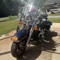 2012 Harley Davidson Road King Police Edition