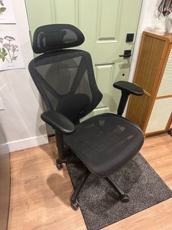Black Mesh Ergonomic Office Chair