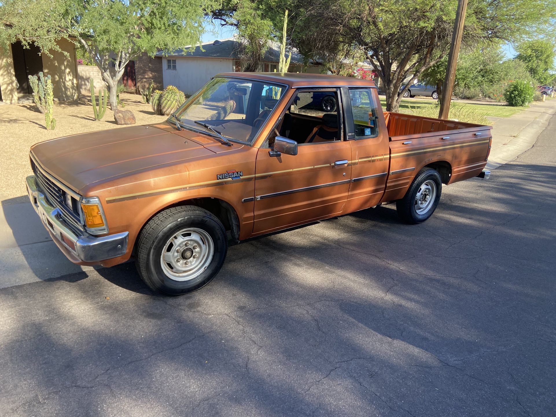 1983 Nissan Datsun King Cab 2wd for Sale in Phoenix, AZ - OfferUp
