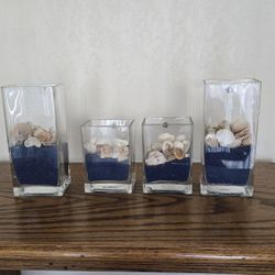 Vases, Sands, Shells