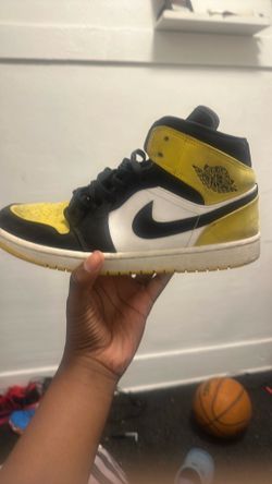 Jordan 1 yellow and black