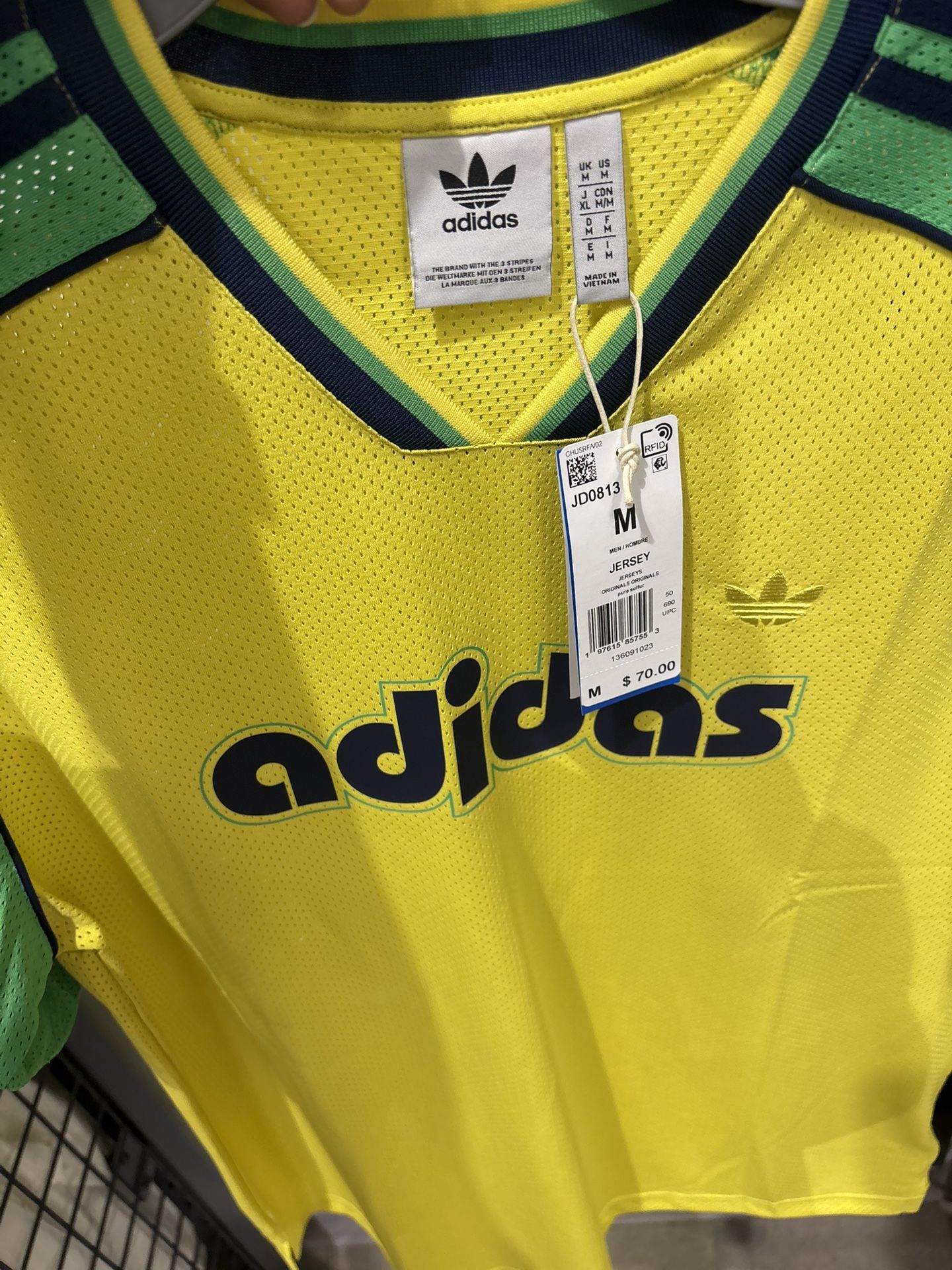 🔥 Brand New Adidas Originals Jersey (Size M) – $60 – LOCAL ONLY