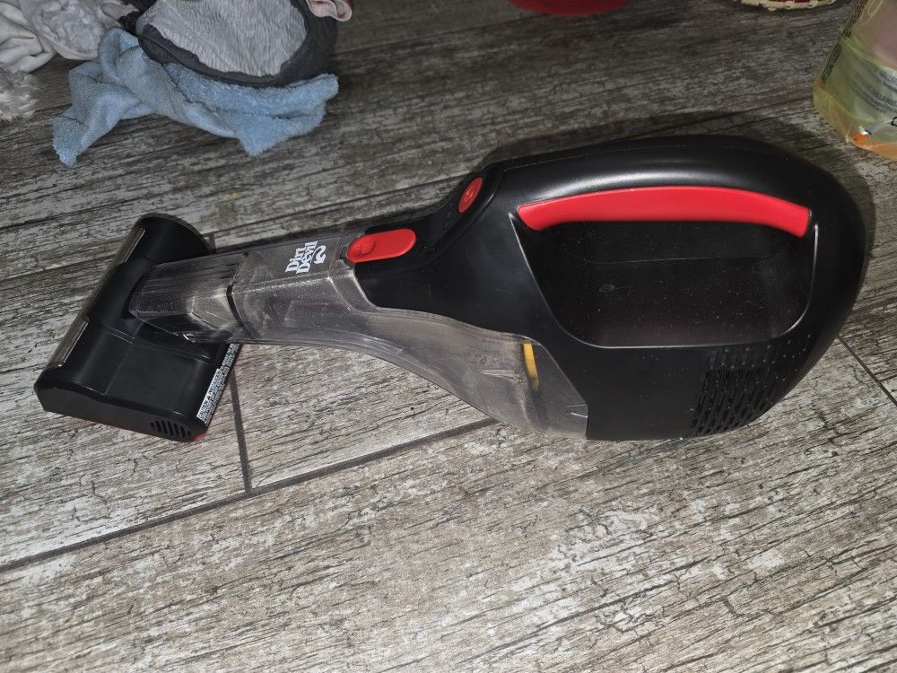 Dirt Devil HANDHELD VACUUM 