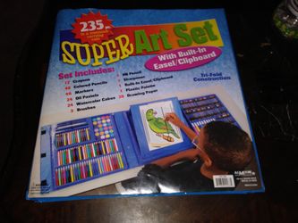 235 pc super art set with built in easel clipboard missing like 8 peace