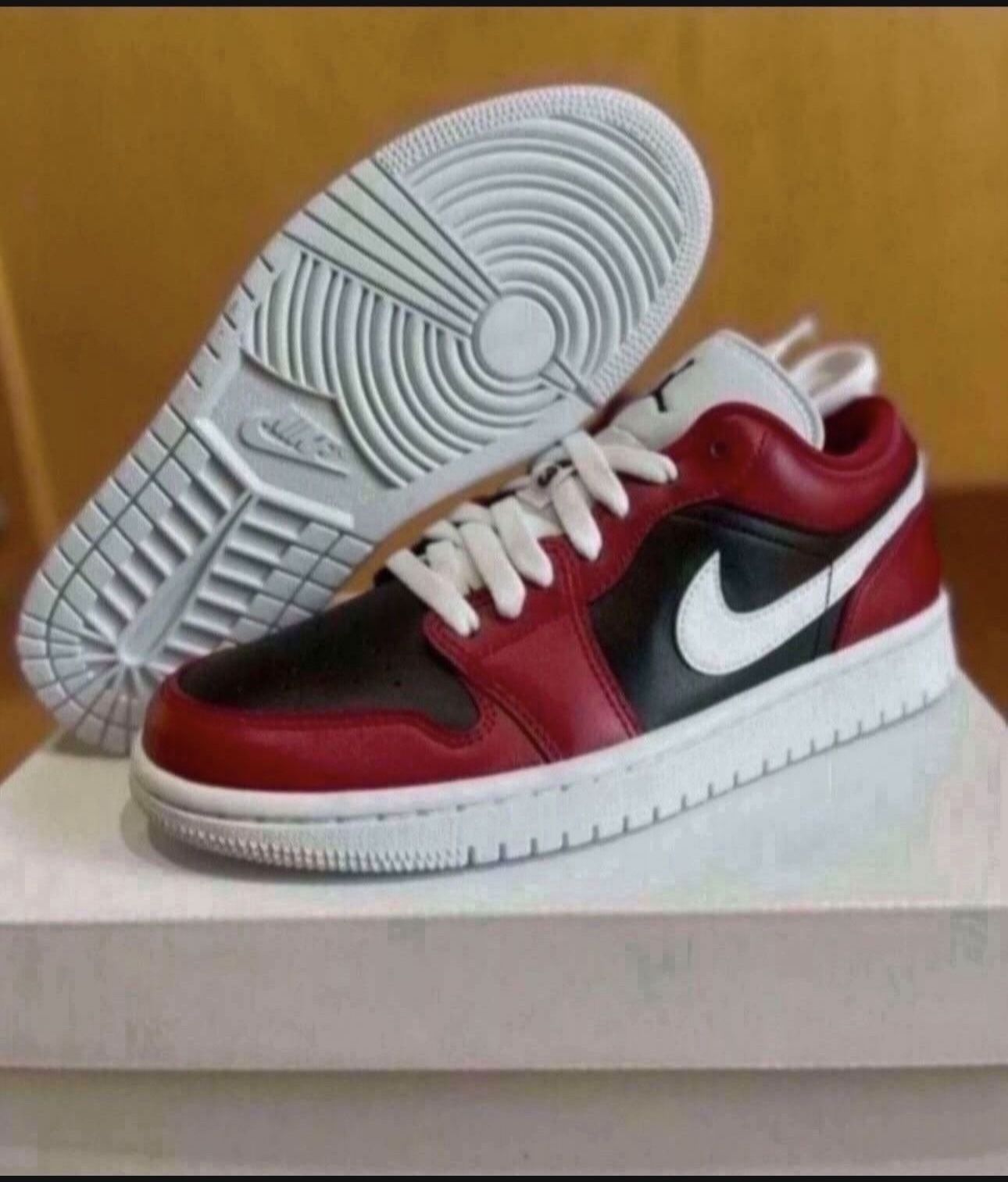 Nike Air Jordan 1 Low Chicago Flip Gym Red White Black Womens Size 7 Brand New 