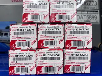 8 Genuine Toyota oil filters 04152-YZZA6