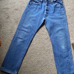 Vintage Levi’s Button Fly Jeans -W 36” L 34”