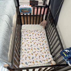 baby crib FREE (READ DESCRIPTION)