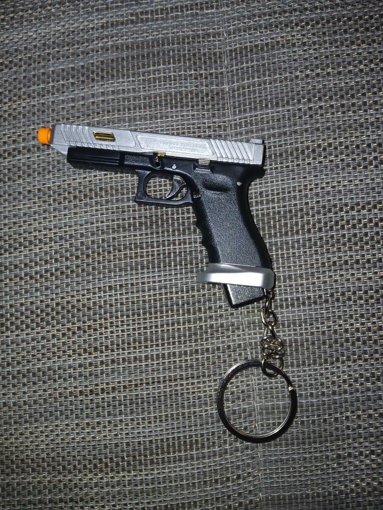 Mini Combat Gun ( Keychain )