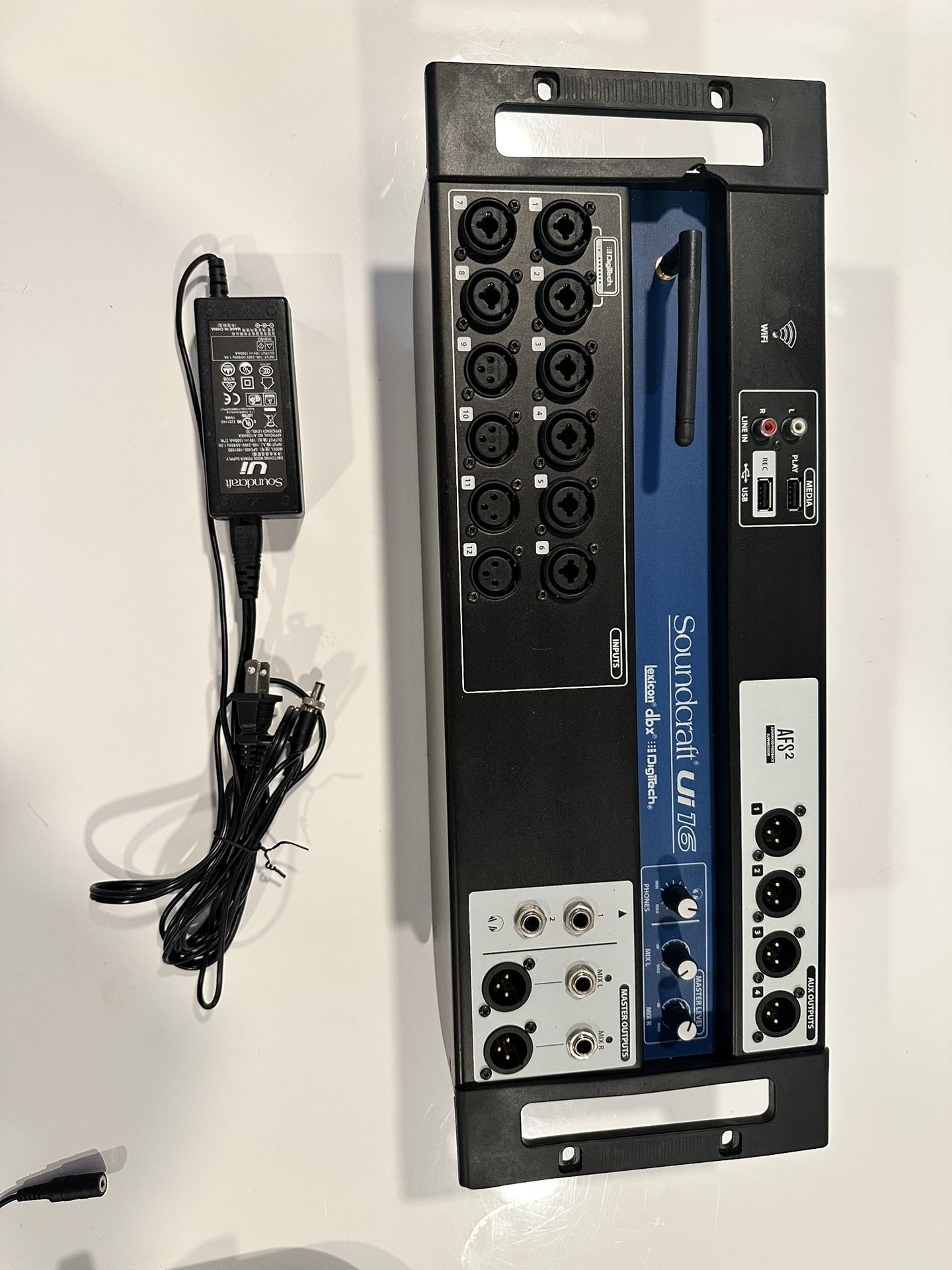 Soundcraft Ui16 16-Input Remote-Controlled Digital Mixer