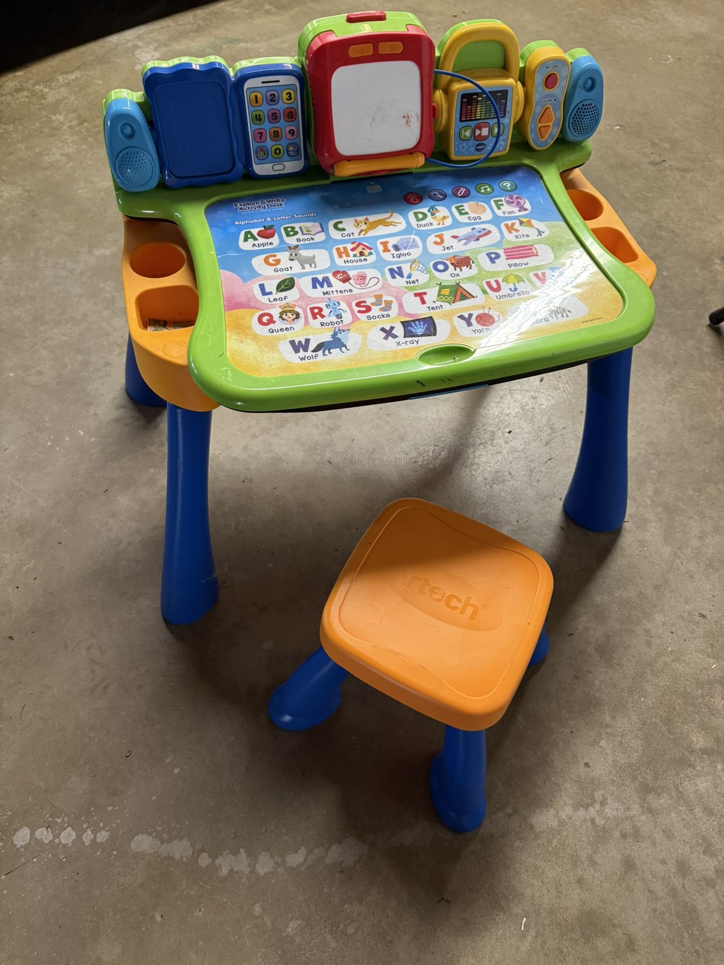 VTech Explore And Write Activity Desk