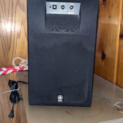 Yamaha Subeoofer