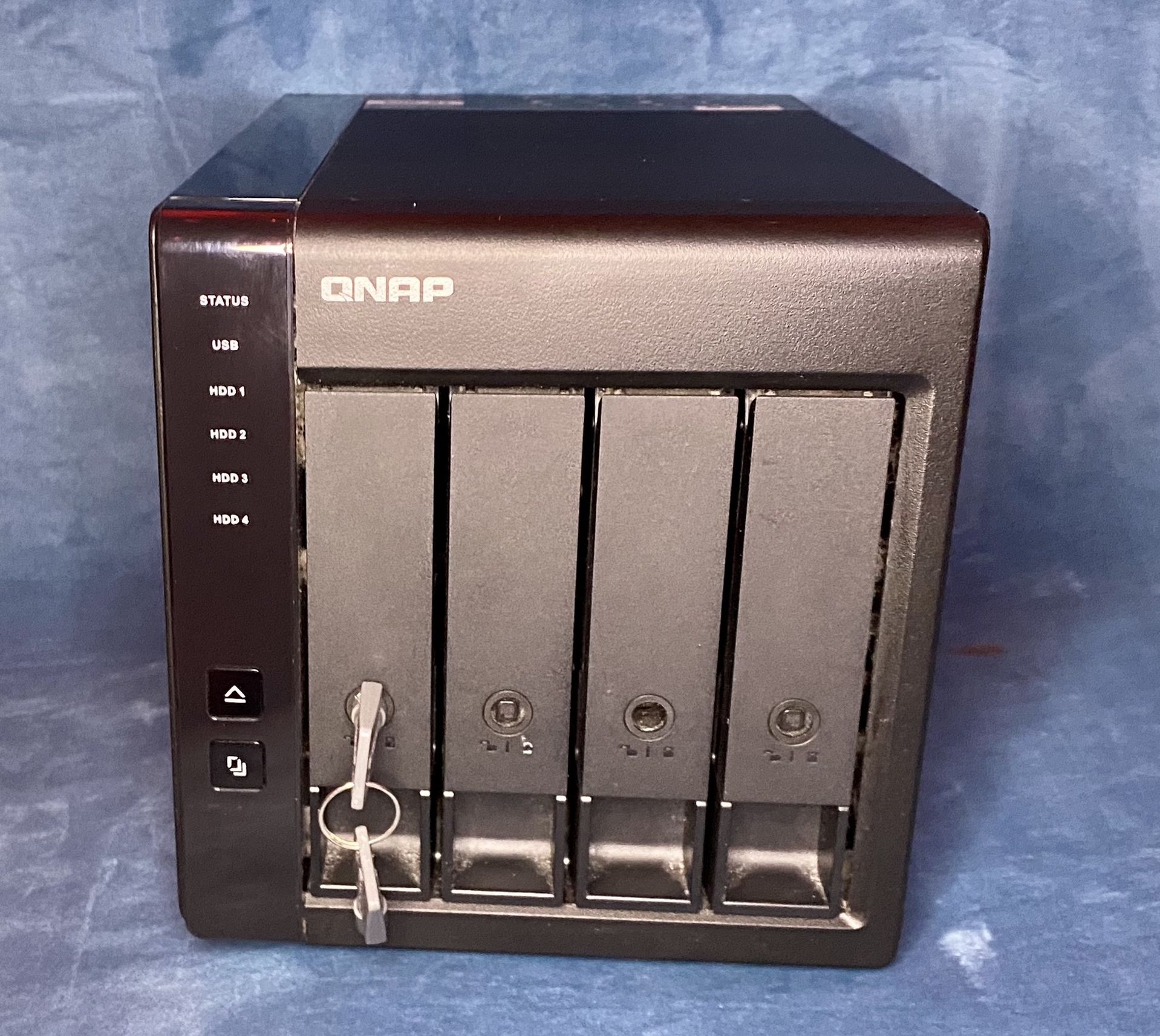 QNAP TR-004 RAID box