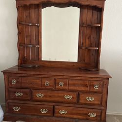 Dresser With Mirror