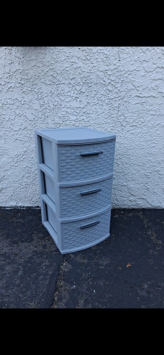 Storage Drawer Rainbow/charleston Pickup Between 2;00-10:40 Pm Cash Only