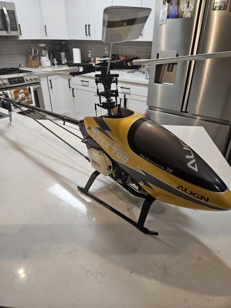 Brand New!! Align TREX 700 NITRO PRO RC HELICOPTER