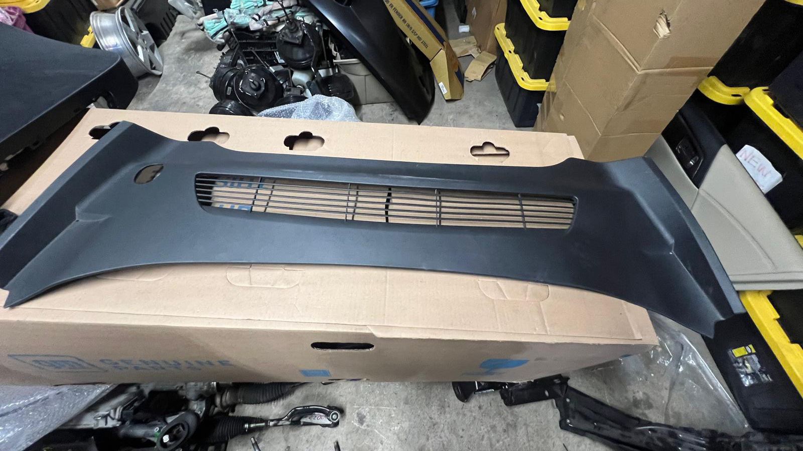 20-24 Tesla Model Y Windshield Cowl Apron Panel