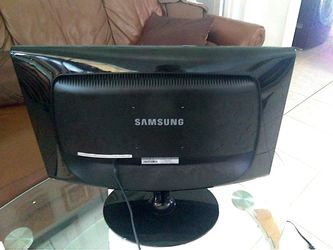 Samsung 23" LCD monitor No HDMI Input Only VGA, DVI