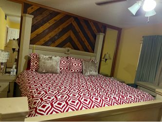 King bedroom set 5 pcs
