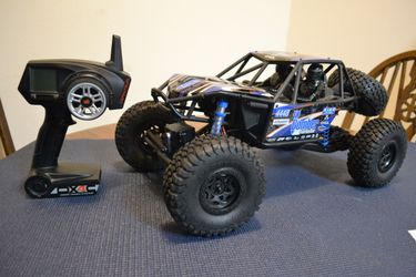 Axial RR10 Bomber RTR RC Rock Crawler