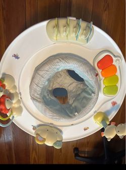Skip hop baby activity center