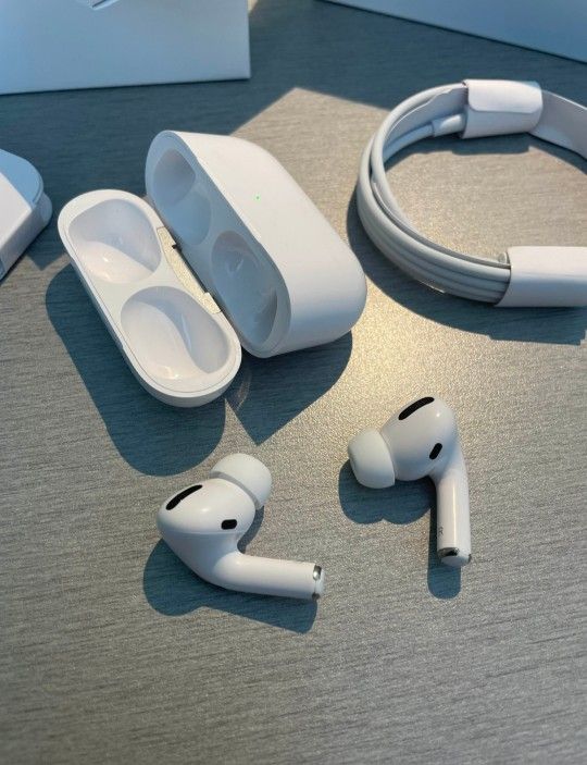 Airpods Pro 2nd Gen( BRAND NEW)