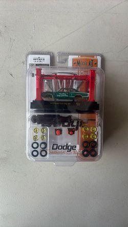 M2  Model Kit  ( Chase 750 ) 