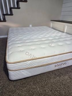 Saatva Classic Mattress, Plush Soft, 14.5", Queen, Like New, Excellent Condition