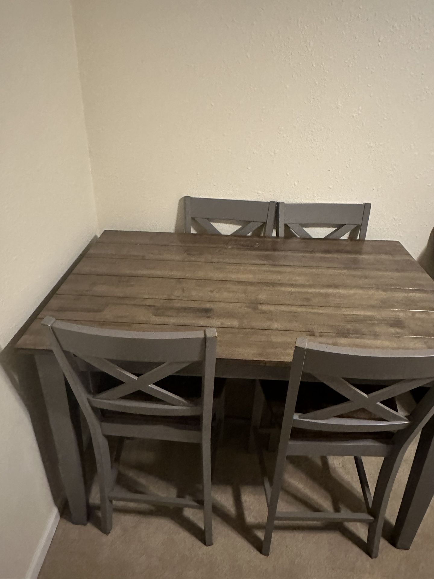 Nice Wood Table With 4 Chairs