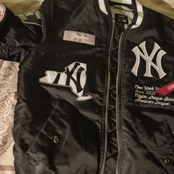 Brand New Mens Yankee Bomber Jacket Size Small 