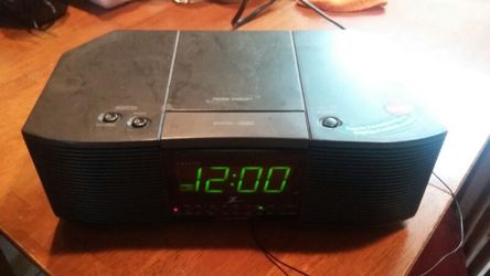 Stereo Alarm Clock Radio AM/FM