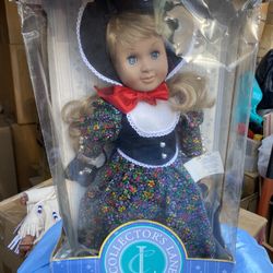 New Collector’s Lane Abigail Doll