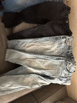 Boys / kids jeans size 6 Oshkosh , cat & jack & levis