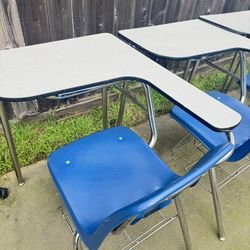 Heavy duty chair with attached desk