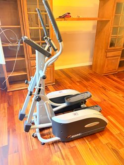 Body-Solid Endurance E400 Elliptical Trainer