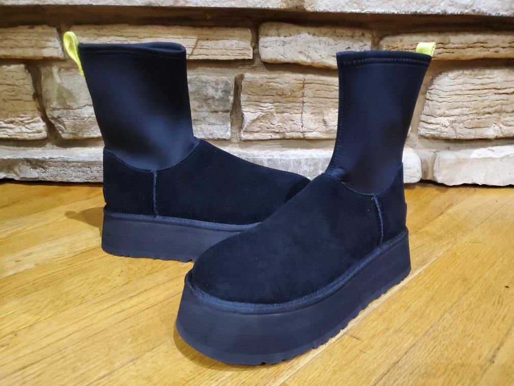 UGG Classic Dipper Platform Boots Women US Size 10 Black Color New