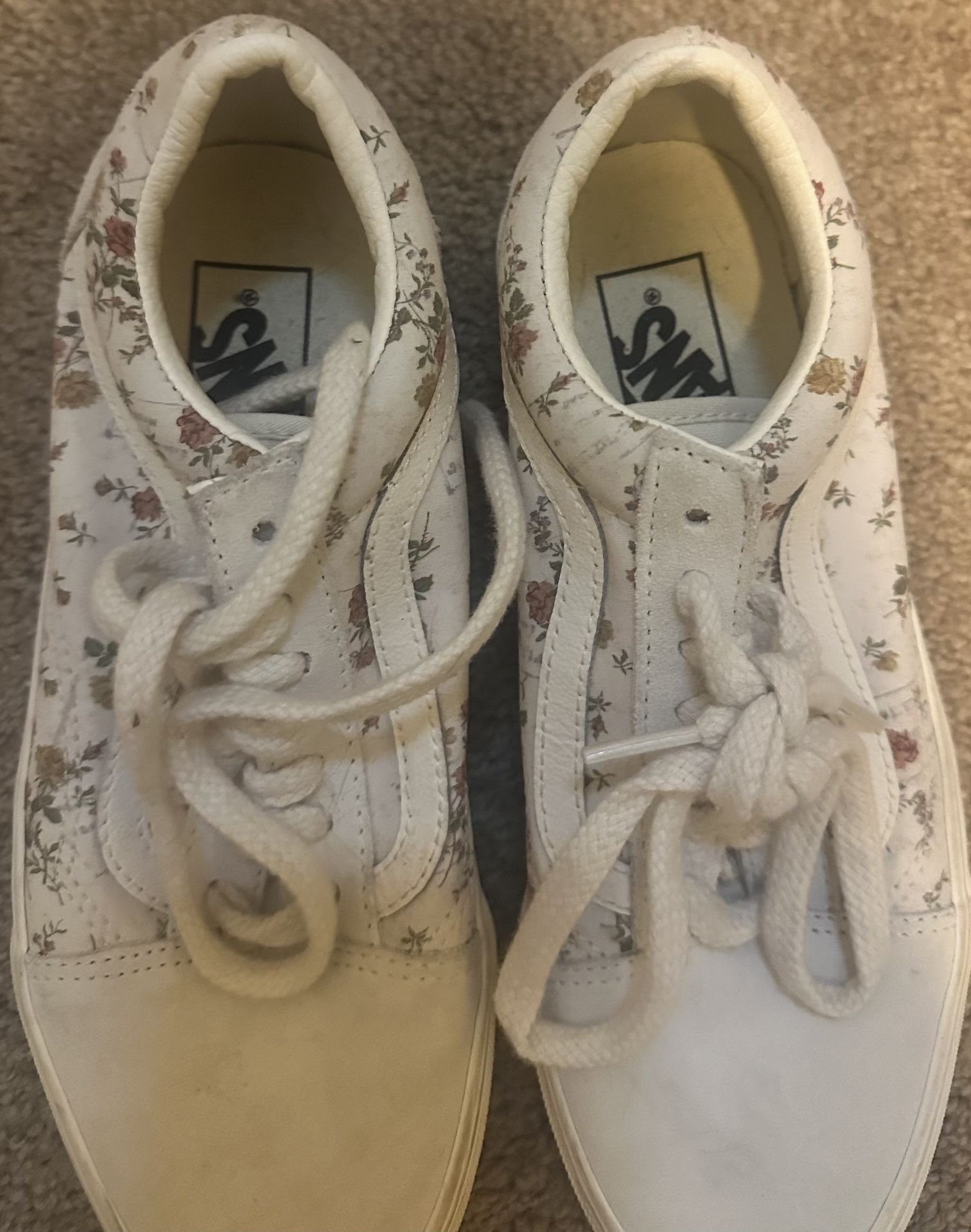 Women’s Vans Size 7