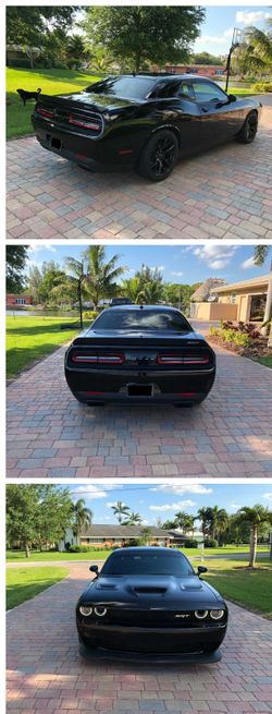 2015 Dodge Challenger SRT Hellcat