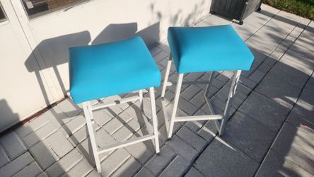 2 Bar Stools Aqua color white Metal Frame