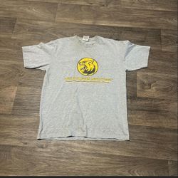 Vintage 90s Levi’s Graphic Tee
size Medium
