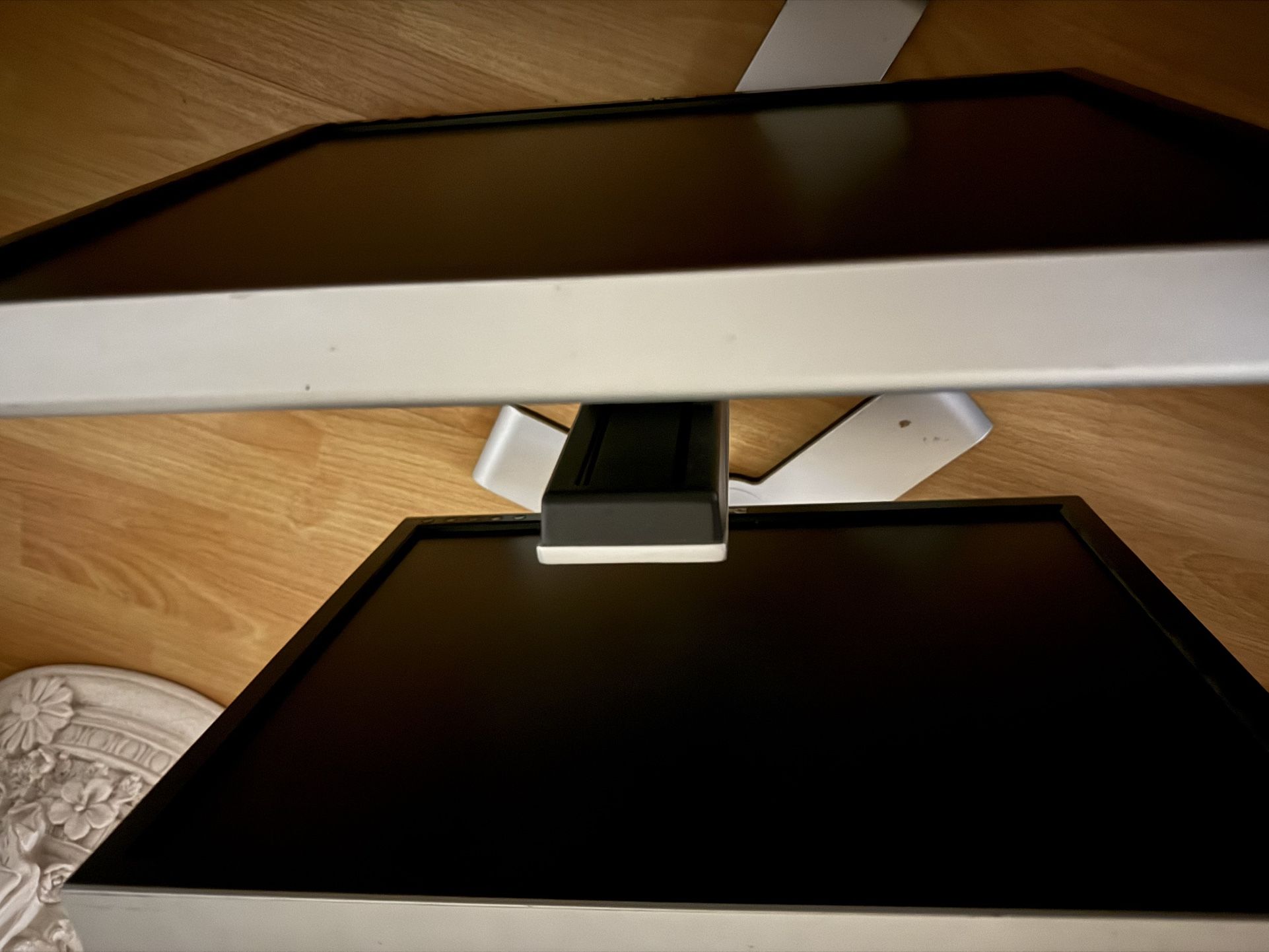 (2) x Dell 2007fpb 20in Screen Monitors Ultra-sharp