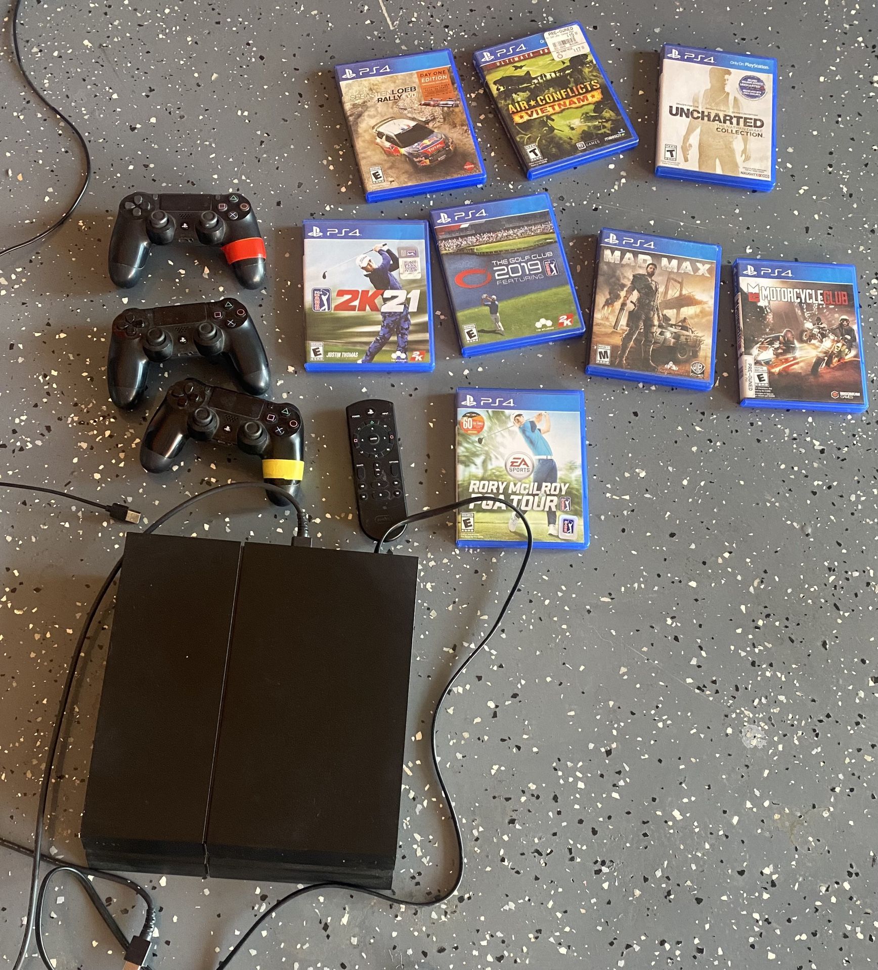 PS4 Console Plus 8 Games