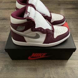 Jordan 1 High Retro Bordeaux 